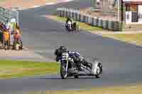 Vintage-motorcycle-club;eventdigitalimages;mallory-park;mallory-park-trackday-photographs;no-limits-trackdays;peter-wileman-photography;trackday-digital-images;trackday-photos;vmcc-festival-1000-bikes-photographs